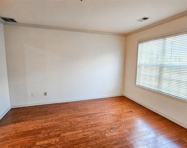 115 Canter Court - Photo Thumbnail 5