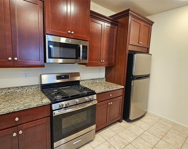 115 Canter Court - Photo Thumbnail 2