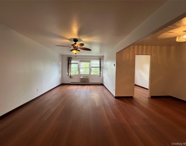 209-14 23rd Avenue - Photo Thumbnail 4