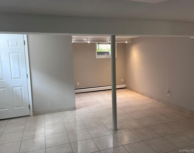 5625 136th Street - Photo Thumbnail 4