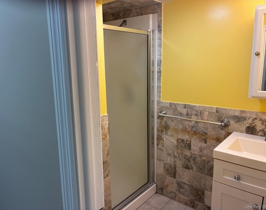 5625 136th Street - Photo Thumbnail 2