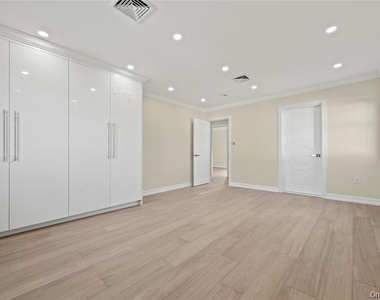 7662 174th Street - Photo Thumbnail 20
