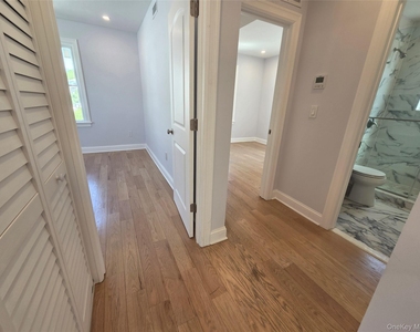 965 Main Street - Photo Thumbnail 11