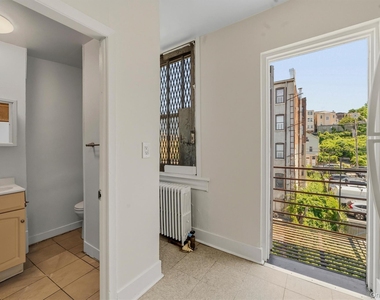 158 Willow Street - Photo Thumbnail 4