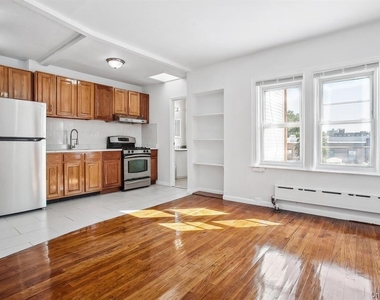85-74 67th Avenue - Photo Thumbnail 2