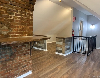 78 Duncan Avenue - Photo Thumbnail 16
