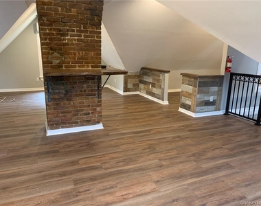 78 Duncan Avenue - Photo Thumbnail 12