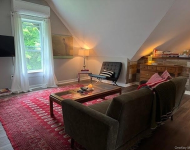 78 Duncan Avenue - Photo Thumbnail 9