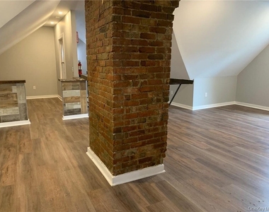 78 Duncan Avenue - Photo Thumbnail 26