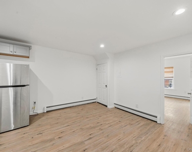 411 Liberty Street - Photo Thumbnail 14