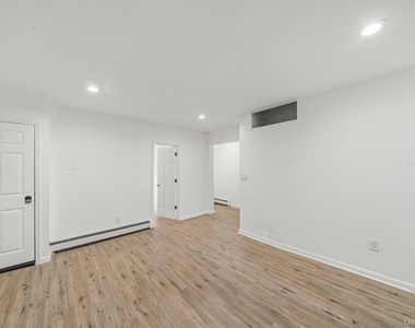 411 Liberty Street - Photo Thumbnail 16