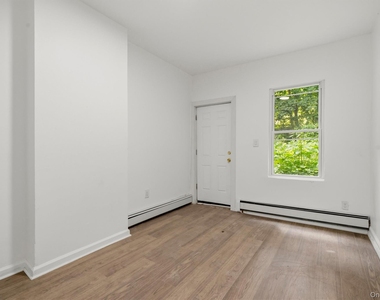 411 Liberty Street - Photo Thumbnail 15