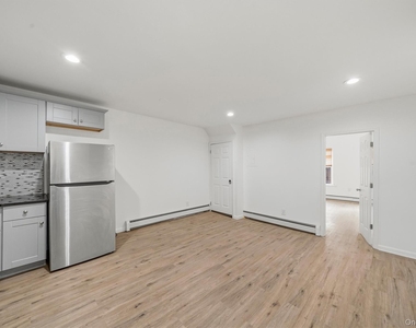 411 Liberty Street - Photo Thumbnail 13