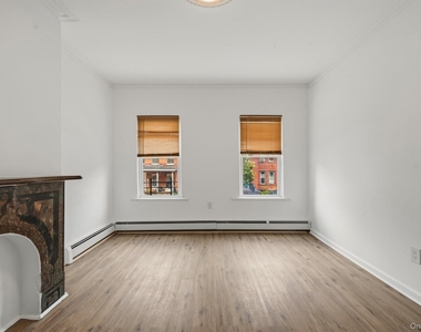 411 Liberty Street - Photo Thumbnail 6