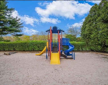 48 Pointe Cir S - Photo Thumbnail 23