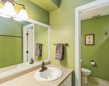 48 Pointe Cir S - Photo Thumbnail 18