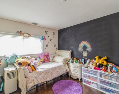 48 Pointe Cir S - Photo Thumbnail 16