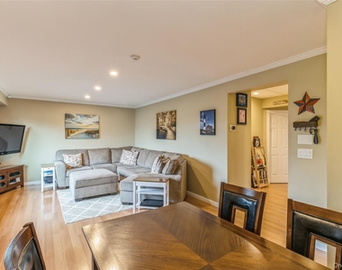 48 Pointe Cir S - Photo Thumbnail 12