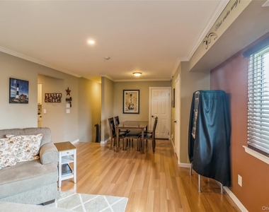 48 Pointe Cir S - Photo Thumbnail 5