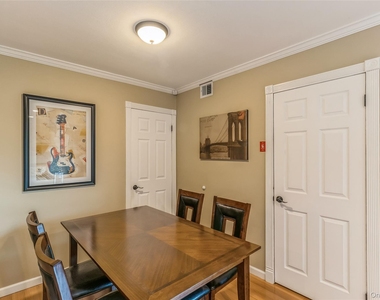 48 Pointe Cir S - Photo Thumbnail 9