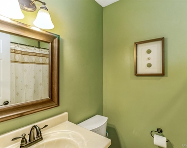 48 Pointe Cir S - Photo Thumbnail 19
