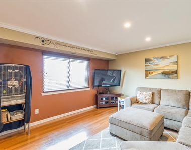 48 Pointe Cir S - Photo Thumbnail 3