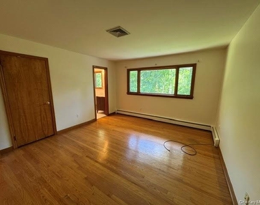 49 Chestnut Lane - Photo Thumbnail 19
