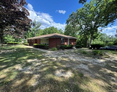 49 Chestnut Lane - Photo Thumbnail 32