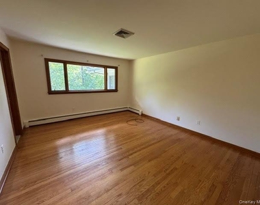 49 Chestnut Lane - Photo Thumbnail 20