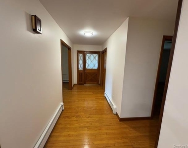 49 Chestnut Lane - Photo Thumbnail 3