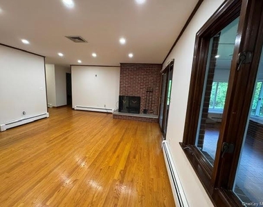 49 Chestnut Lane - Photo Thumbnail 7