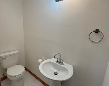 49 Chestnut Lane - Photo Thumbnail 21
