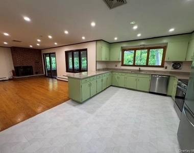 49 Chestnut Lane - Photo Thumbnail 13