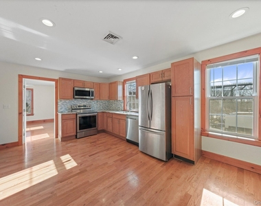 75 Albany Street - Photo Thumbnail 6