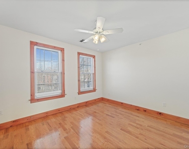 75 Albany Street - Photo Thumbnail 16
