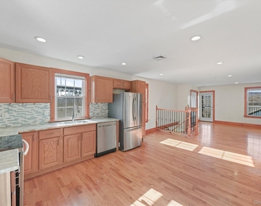 75 Albany Street - Photo Thumbnail 10