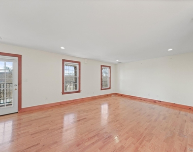 75 Albany Street - Photo Thumbnail 13