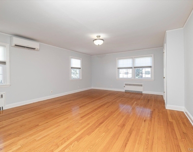 108 Muirfield Road - Photo Thumbnail 6
