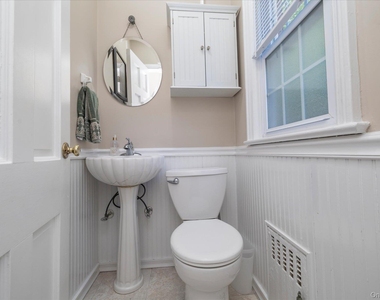 108 Muirfield Road - Photo Thumbnail 11