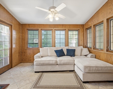 108 Muirfield Road - Photo Thumbnail 5