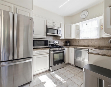 108 Muirfield Road - Photo Thumbnail 2