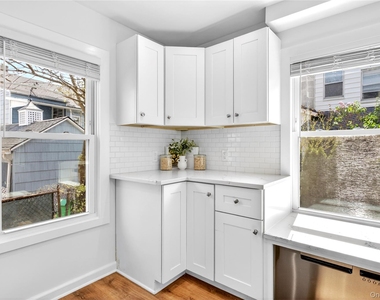 12 Smull - Photo Thumbnail 13