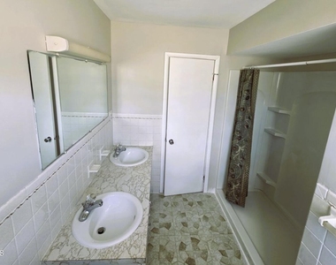 5059 Western Turnpike - Photo Thumbnail 12
