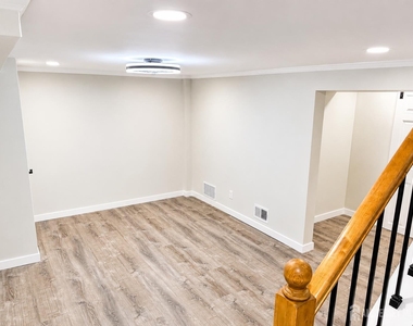 163 Rose Street - Photo Thumbnail 13