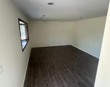 17 Raleigh Road - Photo Thumbnail 2