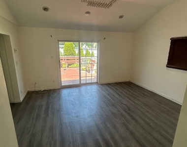 17 Raleigh Road - Photo Thumbnail 4