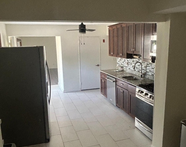 17 Raleigh Road - Photo Thumbnail 5