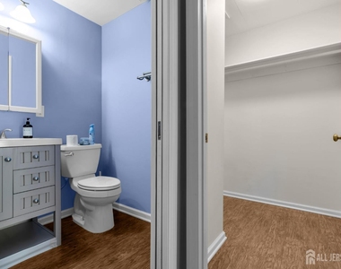 19 Delavan Court - Photo Thumbnail 25