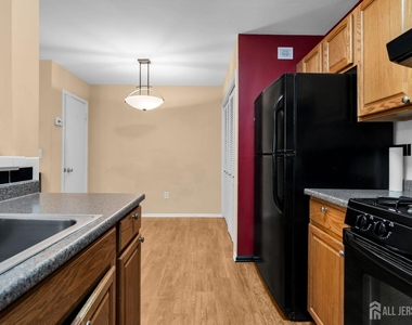 19 Delavan Court - Photo Thumbnail 16