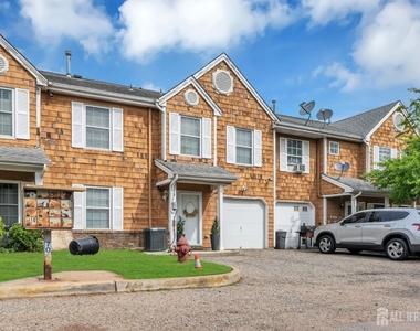 19 Delavan Court - Photo Thumbnail 1
